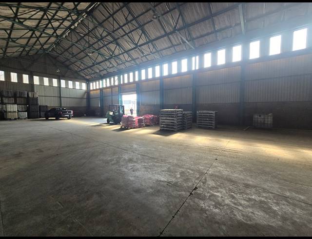 3,000M² WAREHOUSE FOR SALE IN BOKSBURG EAST